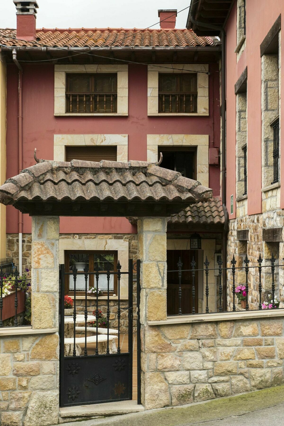 Apartamentos La Regoria Las Arenas Exterior foto